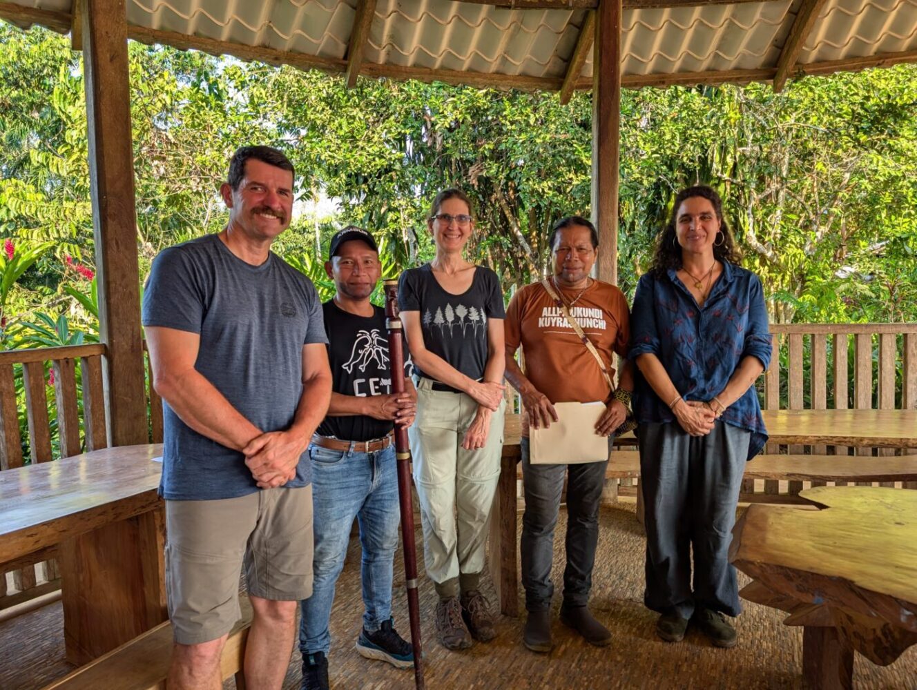 Gillian meeting with the Sarayaku President, Hernán Eloy Malaver Santi, José Gualinga, Sarayaku Coordinator Team Kawsak Sacha, Kai Huschke